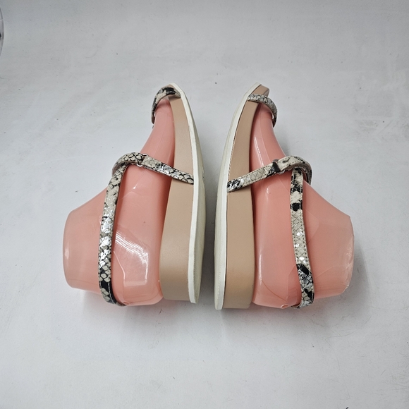 A New Day Eden Snakeskin Toe Loop Sandals Womens 7 Gray Strappy Hook Loop - Picture 8 of 10